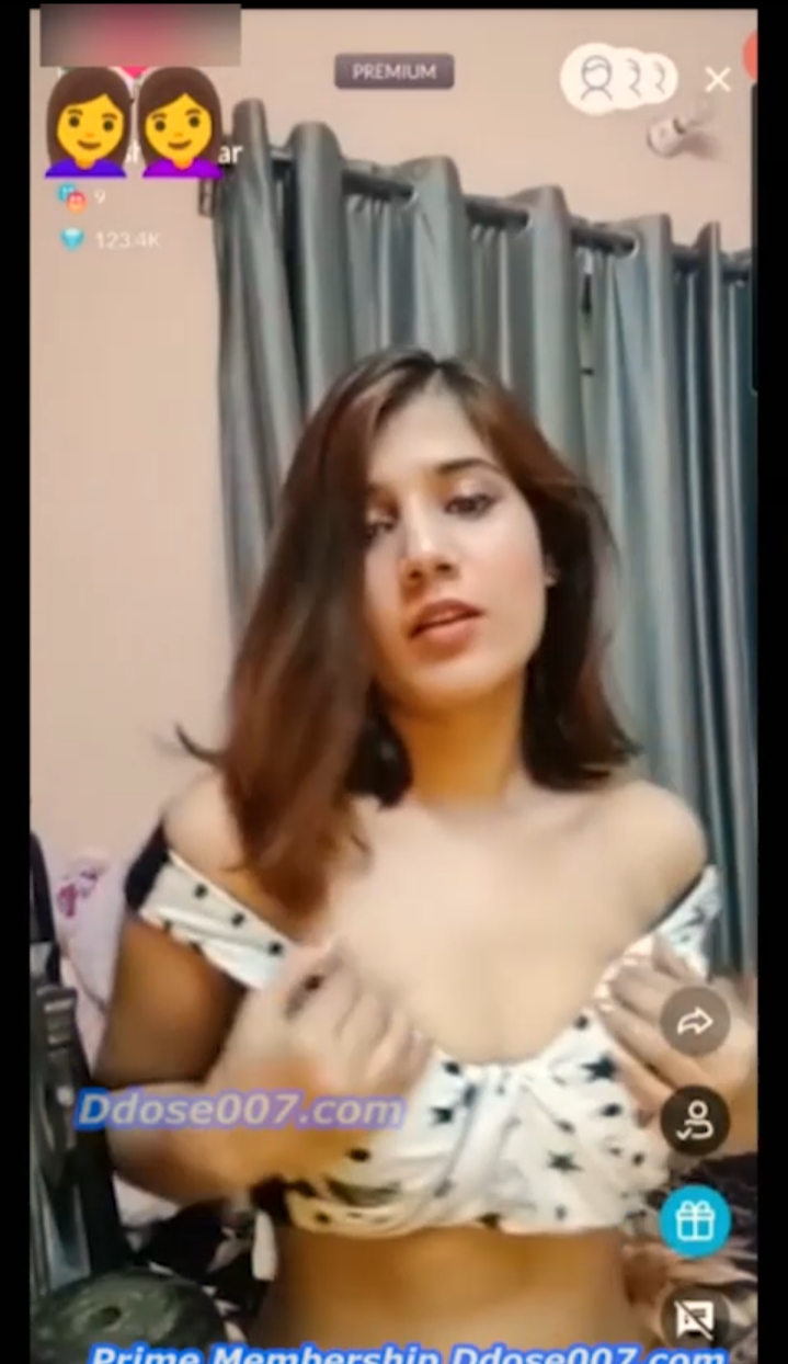 Delhi girl Saying Mujhe Randi Bana Kar Chodo On Live Stream | Delhi randi Live | Delhi girl Onlyfans | Delhi girl Showing Nude Body | Desi girl Saying Fuck Me Like Whore | Live Porn 8 min[130MB]~ Khatrimaza2.com